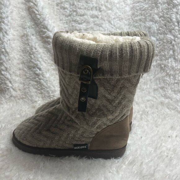 Mukluks beige and gray knit boots brown faux suede trim faux fur lining … - Picture 1 of 12